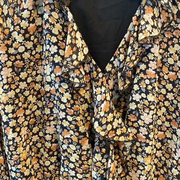 Floral Ruffle Blouse with Bodysuit - Picture 5 of 5